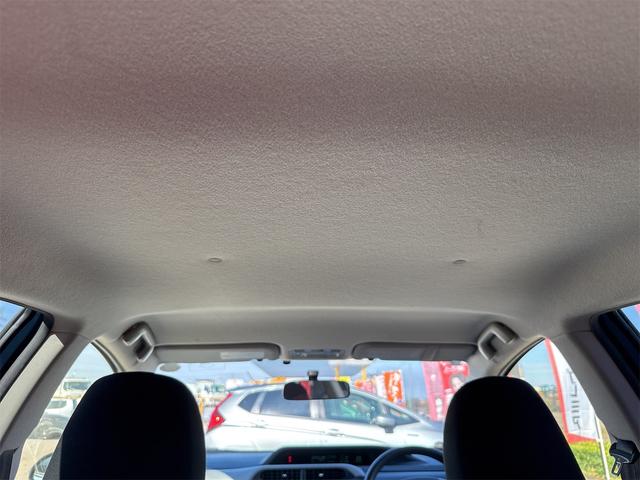 アクア Ｓ　ＥＴＣ　ナビ　ＴＶ　クリアランスソナー　オートライト　スマートキー　電動格納ミラー　ＣＶＴ　衝突安全ボディ　ＡＢＳ　ＥＳＣ　エアコン　パワーステアリング　パワーウィンドウ（36枚目）