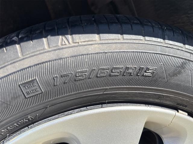 アクア Ｓ　ＥＴＣ　ナビ　ＴＶ　クリアランスソナー　オートライト　スマートキー　電動格納ミラー　ＣＶＴ　衝突安全ボディ　ＡＢＳ　ＥＳＣ　エアコン　パワーステアリング　パワーウィンドウ（45枚目）