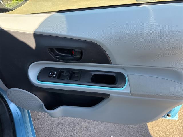 アクア Ｓ　ＥＴＣ　ナビ　ＴＶ　クリアランスソナー　オートライト　スマートキー　電動格納ミラー　ＣＶＴ　衝突安全ボディ　ＡＢＳ　ＥＳＣ　エアコン　パワーステアリング　パワーウィンドウ（47枚目）