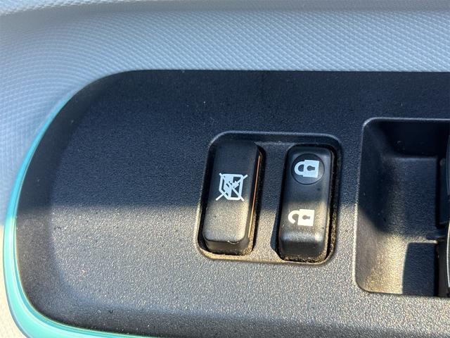 アクア Ｓ　ＥＴＣ　ナビ　ＴＶ　クリアランスソナー　オートライト　スマートキー　電動格納ミラー　ＣＶＴ　衝突安全ボディ　ＡＢＳ　ＥＳＣ　エアコン　パワーステアリング　パワーウィンドウ（59枚目）