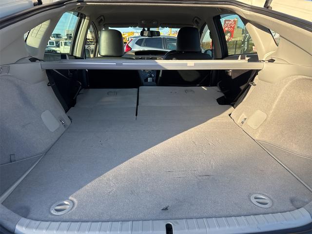 プリウス Ｇ　ＪＢＬプレミアムサウンドシステム　ＥＴＣ　アダプティブクルーズコントロール　パークアシスト　バックカメラ　ナビ　ＴＶ　アルミホイール　オートライト　ＨＩＤ　スマートキー　電動格納ミラー　　パワーシート（18枚目）