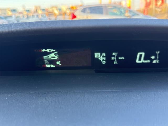 プリウス Ｇ　ＪＢＬプレミアムサウンドシステム　ＥＴＣ　アダプティブクルーズコントロール　パークアシスト　バックカメラ　ナビ　ＴＶ　アルミホイール　オートライト　ＨＩＤ　スマートキー　電動格納ミラー　　パワーシート（32枚目）