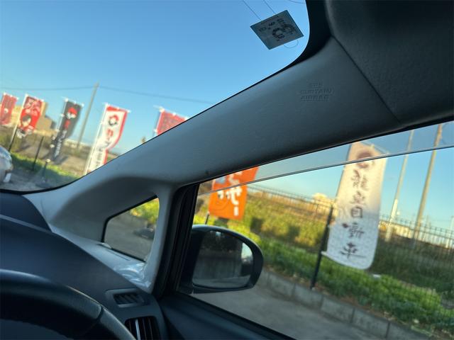 プリウス Ｇ　ＪＢＬプレミアムサウンドシステム　ＥＴＣ　アダプティブクルーズコントロール　パークアシスト　バックカメラ　ナビ　ＴＶ　アルミホイール　オートライト　ＨＩＤ　スマートキー　電動格納ミラー　　パワーシート（35枚目）