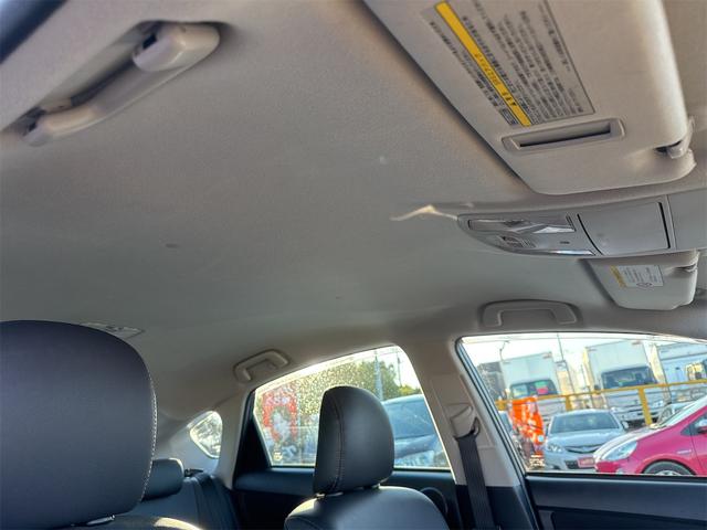 プリウス Ｇ　ＪＢＬプレミアムサウンドシステム　ＥＴＣ　アダプティブクルーズコントロール　パークアシスト　バックカメラ　ナビ　ＴＶ　アルミホイール　オートライト　ＨＩＤ　スマートキー　電動格納ミラー　　パワーシート（36枚目）