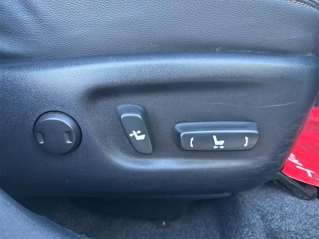 プリウス Ｇ　ＪＢＬプレミアムサウンドシステム　ＥＴＣ　アダプティブクルーズコントロール　パークアシスト　バックカメラ　ナビ　ＴＶ　アルミホイール　オートライト　ＨＩＤ　スマートキー　電動格納ミラー　　パワーシート（63枚目）