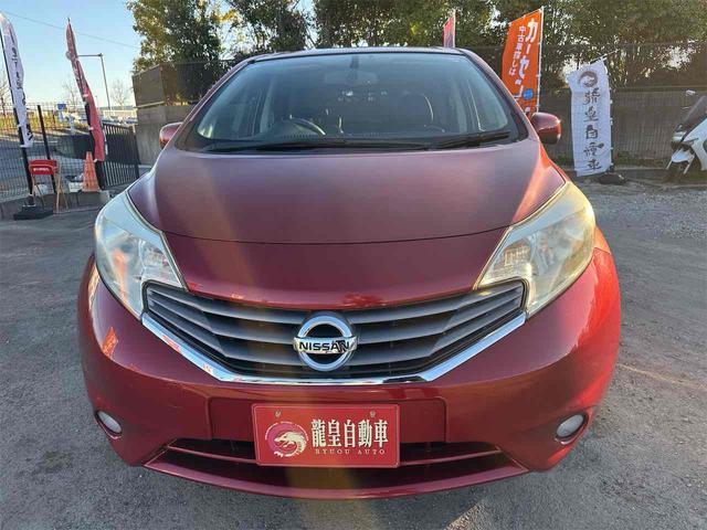 ノート メダリスト　ＥＴＣ　全周囲カメラ　ナビ　ＴＶ　アルミホイール　オートライト　スマートキー　アイドリングストップ　電動格納ミラー　ＣＶＴ　盗難防止システム　衝突安全ボディ　ＡＢＳ　ミュージックプレイヤー接続可（11枚目）