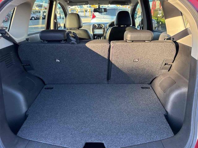 ノート メダリスト　ＥＴＣ　全周囲カメラ　ナビ　ＴＶ　アルミホイール　オートライト　スマートキー　アイドリングストップ　電動格納ミラー　ＣＶＴ　盗難防止システム　衝突安全ボディ　ＡＢＳ　ミュージックプレイヤー接続可（18枚目）