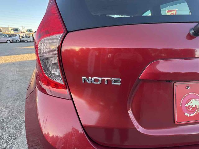 ノート メダリスト　ＥＴＣ　全周囲カメラ　ナビ　ＴＶ　アルミホイール　オートライト　スマートキー　アイドリングストップ　電動格納ミラー　ＣＶＴ　盗難防止システム　衝突安全ボディ　ＡＢＳ　ミュージックプレイヤー接続可（27枚目）