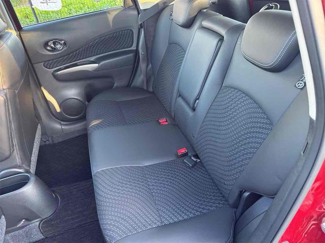 ノート メダリスト　ＥＴＣ　全周囲カメラ　ナビ　ＴＶ　アルミホイール　オートライト　スマートキー　アイドリングストップ　電動格納ミラー　ＣＶＴ　盗難防止システム　衝突安全ボディ　ＡＢＳ　ミュージックプレイヤー接続可（30枚目）