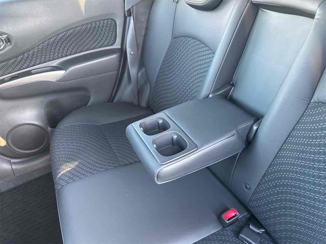 ノート メダリスト　ＥＴＣ　全周囲カメラ　ナビ　ＴＶ　アルミホイール　オートライト　スマートキー　アイドリングストップ　電動格納ミラー　ＣＶＴ　盗難防止システム　衝突安全ボディ　ＡＢＳ　ミュージックプレイヤー接続可（31枚目）