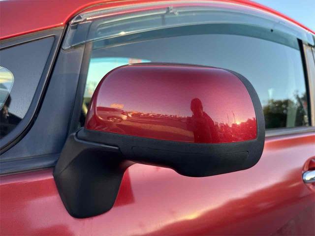 ノート メダリスト　ＥＴＣ　全周囲カメラ　ナビ　ＴＶ　アルミホイール　オートライト　スマートキー　アイドリングストップ　電動格納ミラー　ＣＶＴ　盗難防止システム　衝突安全ボディ　ＡＢＳ　ミュージックプレイヤー接続可（36枚目）