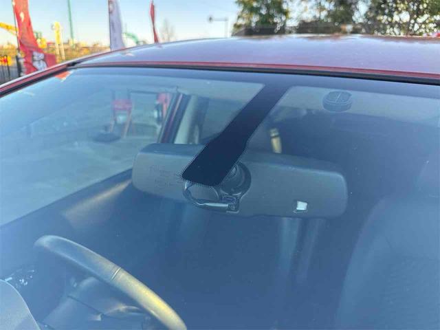 ノート メダリスト　ＥＴＣ　全周囲カメラ　ナビ　ＴＶ　アルミホイール　オートライト　スマートキー　アイドリングストップ　電動格納ミラー　ＣＶＴ　盗難防止システム　衝突安全ボディ　ＡＢＳ　ミュージックプレイヤー接続可（37枚目）