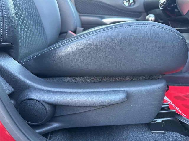 ノート メダリスト　ＥＴＣ　全周囲カメラ　ナビ　ＴＶ　アルミホイール　オートライト　スマートキー　アイドリングストップ　電動格納ミラー　ＣＶＴ　盗難防止システム　衝突安全ボディ　ＡＢＳ　ミュージックプレイヤー接続可（44枚目）