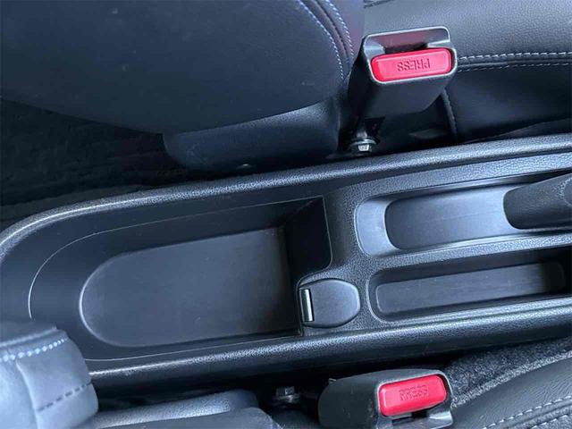 ノート メダリスト　ＥＴＣ　全周囲カメラ　ナビ　ＴＶ　アルミホイール　オートライト　スマートキー　アイドリングストップ　電動格納ミラー　ＣＶＴ　盗難防止システム　衝突安全ボディ　ＡＢＳ　ミュージックプレイヤー接続可（50枚目）