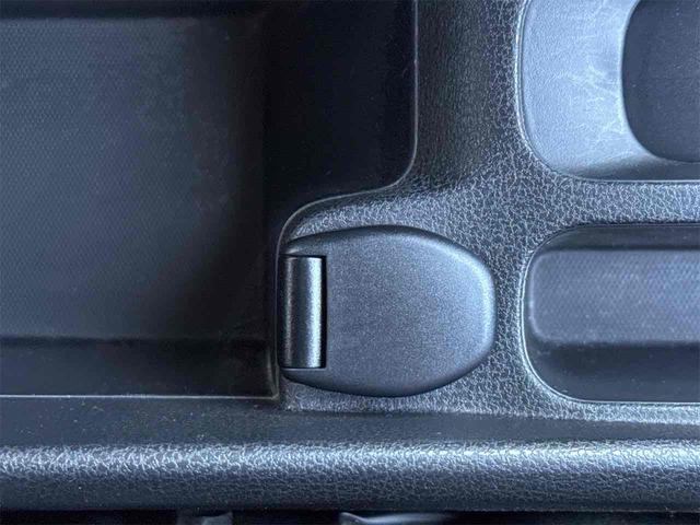 ノート メダリスト　ＥＴＣ　全周囲カメラ　ナビ　ＴＶ　アルミホイール　オートライト　スマートキー　アイドリングストップ　電動格納ミラー　ＣＶＴ　盗難防止システム　衝突安全ボディ　ＡＢＳ　ミュージックプレイヤー接続可（51枚目）