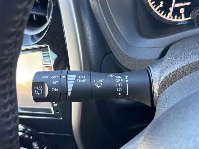 ノート メダリスト　ＥＴＣ　全周囲カメラ　ナビ　ＴＶ　アルミホイール　オートライト　スマートキー　アイドリングストップ　電動格納ミラー　ＣＶＴ　盗難防止システム　衝突安全ボディ　ＡＢＳ　ミュージックプレイヤー接続可（57枚目）