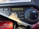 アクア Ｓ　ＥＴＣ　ナビ　ＴＶ　クリアランスソナー　オートライト　スマートキー　電動格納ミラー　ＣＶＴ　衝突安全ボディ　ＡＢＳ　ＥＳＣ　エアコン　パワーステアリング　パワーウィンドウ（8枚目）