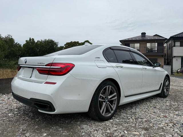 7シリーズ 740eアイパフォーマンス Mスポーツ ハイブリッド サンルーフ レザーシート ヒートシーター Bluetoothオーディオ クルーズコントローラー ETC パワーシート(5枚目)