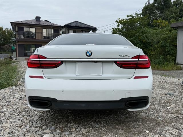 7シリーズ 740eアイパフォーマンス Mスポーツ ハイブリッド サンルーフ レザーシート ヒートシーター Bluetoothオーディオ クルーズコントローラー ETC パワーシート(6枚目)