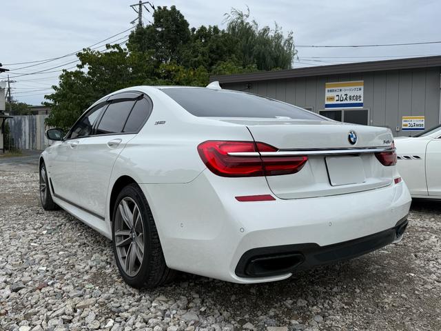 7シリーズ 740eアイパフォーマンス Mスポーツ ハイブリッド サンルーフ レザーシート ヒートシーター Bluetoothオーディオ クルーズコントローラー ETC パワーシート(7枚目)