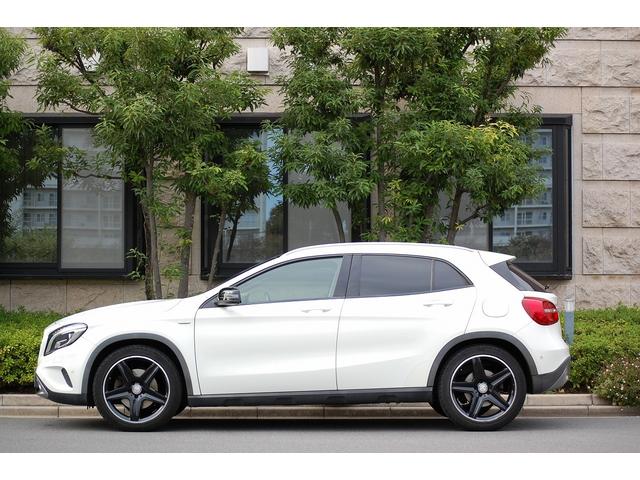 ＧＬＡクラス ＧＬＡ２５０　４マチック　純正ナビ／ＴＶ／ＥＴＣ／ハーフレザーシート／サンルーフ／Ｂカメ／電動シート／シートヒーター／前後ドラレコ／パワーバックドア／障害物センサー（10枚目）