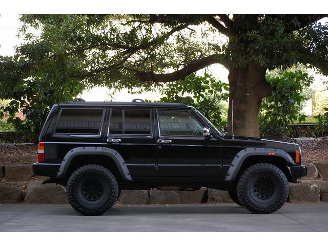 ジープ・チェロキー リミテッド 社外ナビ/フルセグ/ETC/Bカメ/電動シート/ブロックタイヤ/レザーシート/スペアキー/取説(6枚目)