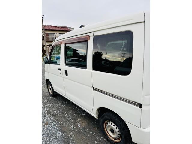 ハイゼットカーゴ 　★車検２年★パワーウィンドウ★　★リモコンキー★★ＥＴＣ★★カーナビ★　★ワンセグテレビ★★バックカメラ★★ドラレコ★★スモークガラス★★タイヤ４本バリ山★（10枚目）