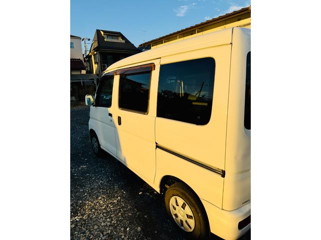 ハイゼットカーゴ クルーズ　★車検２年★パワーウィンドウ★★電動格納ミラー★★リモコンキー★★ＥＴＣ★★レザーシート★★バックカメラ★★タイヤ４本バリ山★（8枚目）