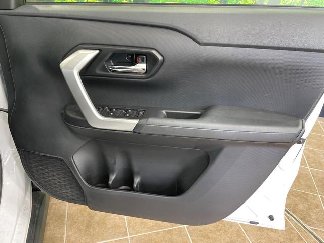 ロッキー プレミアムＧ　ＨＥＶ　純正９型ナビ　全周囲カメラ　衝突軽減　レーダークルーズ　ハーフレザーシート　シートヒーター　ドラレコ　コーナーセンサー　スマートキー　ＬＥＤヘッド　ＥＴＣ　車線逸脱警報　オートライト　オートエアコン（35枚目）