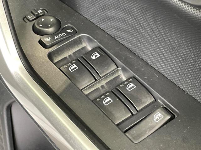 ロッキー プレミアムＧ　ＨＥＶ　純正９型ナビ　全周囲カメラ　衝突軽減　レーダークルーズ　ハーフレザーシート　シートヒーター　ドラレコ　コーナーセンサー　スマートキー　ＬＥＤヘッド　ＥＴＣ　車線逸脱警報　オートライト　オートエアコン（49枚目）
