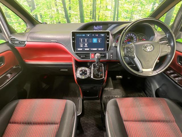 ヴォクシー ＺＳ　純正１０．５型ナビ　後席モニター　バックカメラ　衝突軽減　両側電動スライド　スマートキー　クルコン　車線逸脱警報　ＥＴＣ２．０　ＬＥＤヘッド＆フォグ　オートマチックハイビーム　ダブルエアコン（2枚目）