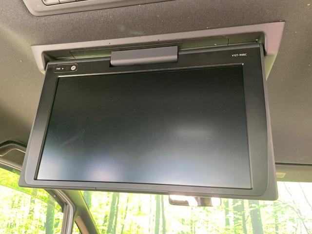 ヴォクシー ＺＳ　純正１０．５型ナビ　後席モニター　バックカメラ　衝突軽減　両側電動スライド　スマートキー　クルコン　車線逸脱警報　ＥＴＣ２．０　ＬＥＤヘッド＆フォグ　オートマチックハイビーム　ダブルエアコン（3枚目）