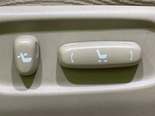 ヴェルファイア ２．４Ｖ　サンルーフ　両側電動スライドドア　後席モニター　純正ナビ　バックカメラ　コーナーセンサー　スマートキー　ＨＩＤヘッド　ＥＴＣ　クルコン　オートライト　パワーシート　デュアルエアコン　プライバシーガラス（35枚目）