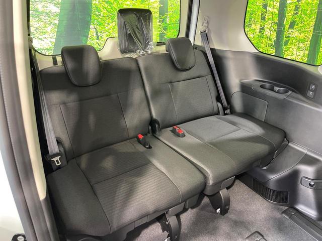 セレナ ｅ－パワー　ハイウェイスターＶ　登録済未使用車　純正１２．３型ナビ　全周囲カメラ　両側電動スライドドア　プロパイロット　衝突軽減　デジタルインナーミラー　ドラレコ　ＬＥＤヘッド　オートハイビーム　ＥＴＣ　ＨＤＭＩ　置くだけ充電（10枚目）