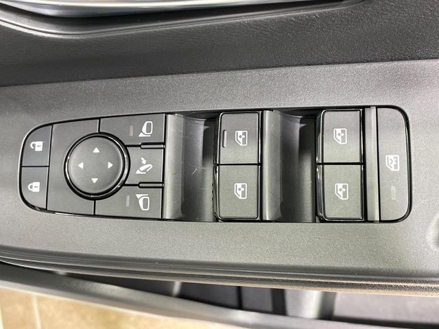 セレナ ｅ－パワー　ハイウェイスターＶ　登録済未使用車　純正１２．３型ナビ　全周囲カメラ　両側電動スライドドア　プロパイロット　衝突軽減　デジタルインナーミラー　ドラレコ　ＬＥＤヘッド　オートハイビーム　ＥＴＣ　ＨＤＭＩ　置くだけ充電（51枚目）