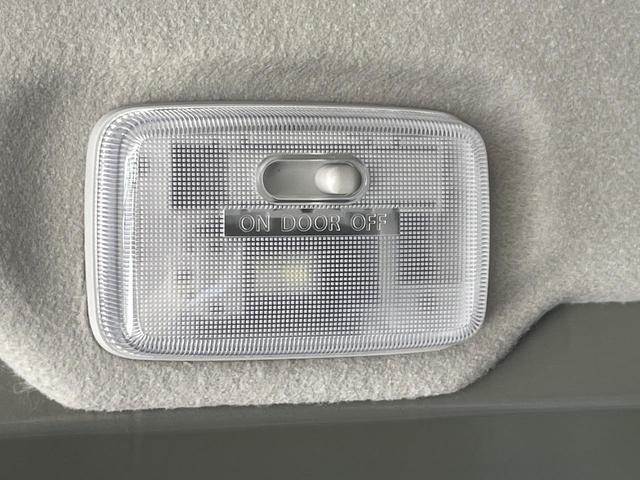 エブリイ ジョイン　届出済未使用車　シートヒーター　衝突軽減　コーナーセンサー　スマートキー　ＬＥＤヘッド　オートハイビーム　オートライト　オートエアコン　リアヒーター　車線逸脱警報　誤発進抑制機能　プライバシーガラス（43枚目）