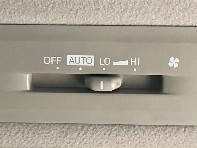 ヴォクシー ＺＳ　煌　後席モニター　９型ＢｉｇＸナビ　バックカメラ　両側電動スライド　スマートキー　ＥＴＣ　ＬＥＤヘッド　オートライト　純正１７インチＡＷ　Ｂｌｕｅｔｏｏｔｈ再生　アイドリングストップ　盗難防止装置（41枚目）
