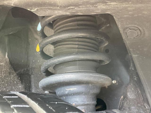 イグニス ハイブリッドMF 純正8型ナビ 全周囲カメラ 衝突軽減 クルーズコントロール シートヒーター レザーシート スマートキー LEDヘッド ルーフレール ETC ステアリングスイ 車線逸脱警報 オートライト オートエアコン(20枚目)