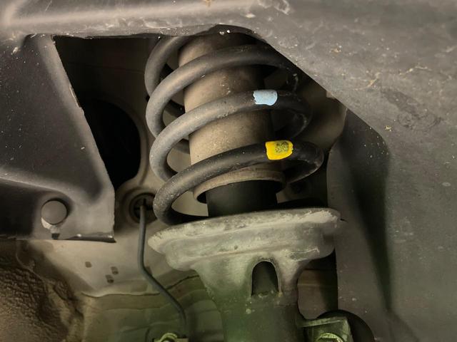 N-BOXカスタム G・Lパッケージ 電動スライドドア スマートキー HIDヘッド ETC デジタルインナーミラー オートライト オートエアコン 純正14インチアルミ 電動格納ミラー プライバシーガラス ドアバイザー 盗難防止システム(20枚目)