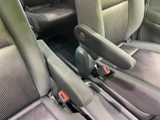 セレナ ｅ－パワー　ハイウェイスターＶ　純正９型ナビ　全周囲カメラ　衝突軽減　コーナーセンサー　両側電動スライドドア　クルーズコントロール　スマートキー　シートヒーター　ステアリングヒーター　ドラレコ　ＬＥＤヘッド　Ｂｌｕｅｔｏｏｔｈ再生（43枚目）