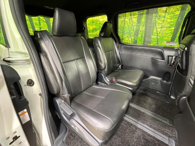 ヴォクシー ZS 煌II 両側電動スライドドア 純正10型ナビ バックカメラ 衝突軽減 ドラレコ コーナーセンサー スマートキー LEDヘッド ETC クルコン オートハイビーム 車線逸脱警報 オートライト(9枚目)