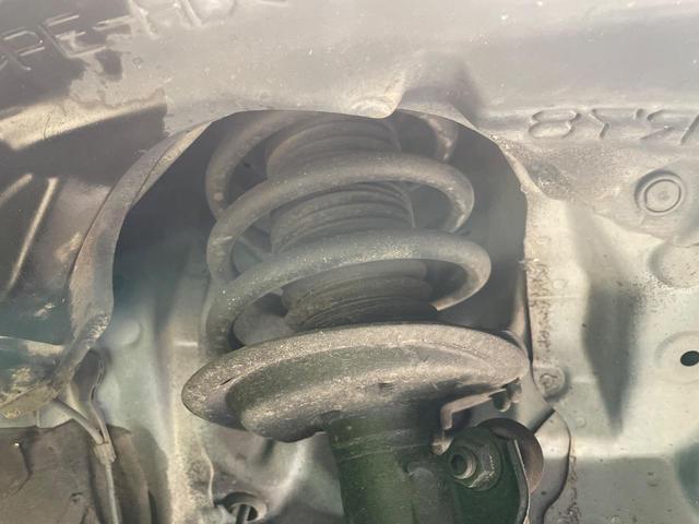 シエンタ ハイブリッドG 後席モニター ナビ バックカメラ 衝突軽減 両側電動スライドドア ドラレコ スマートキー LEDヘッド ETC オートハイビーム 車線逸脱警報 オートライト オートエアコン プライバシーガラス(20枚目)