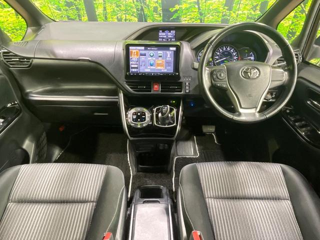 ヴォクシー ハイブリッドＺＳ　煌ＩＩ　ＢＩＧ－Ｘ９型ナビ　バックカメラ　衝突軽減　両側電動スライドドア　シートヒーター　コーナーセンサー　スマートキー　ＬＥＤヘッド　ＥＴＣ　クルコン　オートハイビーム　オートライト　デュアルエアコン（2枚目）