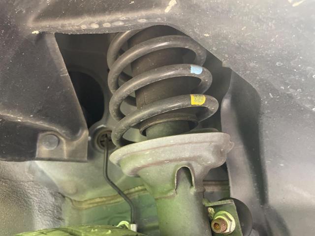 N-BOX G ターボSSパッケージ 純正ナビ バックカメラ 両側電動スライドドア 衝突軽減 HIDヘッド オートライト シートヒーター オートエアコン 革巻きハンドル プライバシーガラス シートバックテーブル ロールサンシェイド(20枚目)