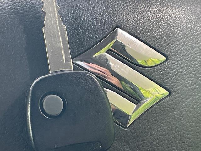 ジムニー ランドベンチャー MT車 純正ナビ 合皮レザーシート シートヒーター コーナーセンサー ETC 純正16インチAW 電動格納ミラー キーレス Bluetooth CD DVD再生 フルセグ ステアリングスイッチ(7枚目)