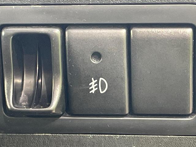 ジムニー ランドベンチャー MT車 純正ナビ 合皮レザーシート シートヒーター コーナーセンサー ETC 純正16インチAW 電動格納ミラー キーレス Bluetooth CD DVD再生 フルセグ ステアリングスイッチ(31枚目)