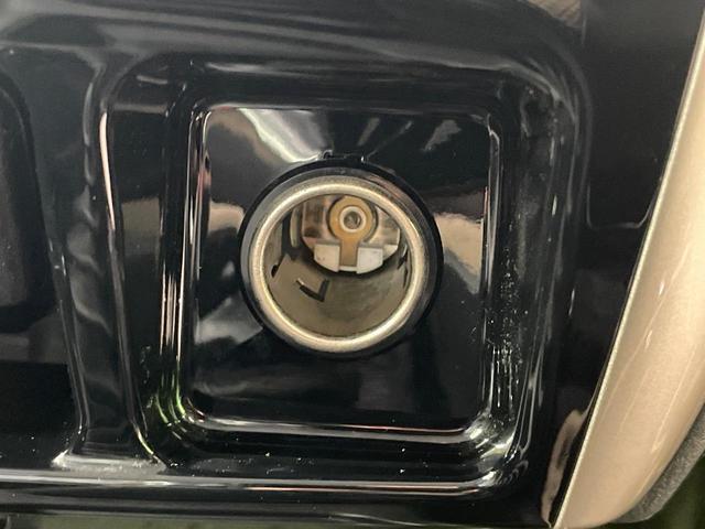 ジムニー ランドベンチャー MT車 純正ナビ 合皮レザーシート シートヒーター コーナーセンサー ETC 純正16インチAW 電動格納ミラー キーレス Bluetooth CD DVD再生 フルセグ ステアリングスイッチ(32枚目)