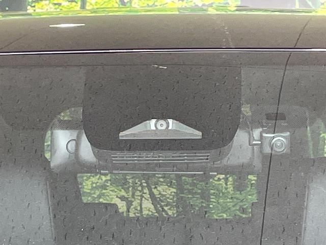 ヴォクシー S-Z モデリスタエアロ 純正10.5型ナビ 両側電動スライドドア バックカメラ 衝突軽減 レーダークルーズ 電動リアゲート オットマン ハーフレザーシート シートヒーター ドラレコ LEDヘッド ETC(6枚目)