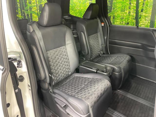 ヴォクシー ハイブリッドS-Z フルエアロ 快適利便 10.5型ナビ 両側電動ドア バックカメラ 衝突軽減 100V電源 レーダークルーズ 禁煙車 電動リアゲート ハーフレザーシート ドラレコ コーナーセンサー LEDヘッド(9枚目)