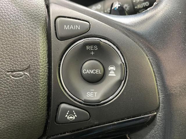 ヴェゼル ハイブリッドＺ・ホンダセンシング　純正ＳＤナビ　バックカメラ　衝突被害軽減システム　レーダークルーズ　禁煙車　ドラレコ　スマートキー　ＬＥＤヘッド　ビルトインＥＴＣ　車線逸脱警報　オートライト　デュアルエアコン　純正１７インチアルミ（6枚目）